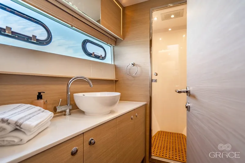 Slide: The Image of Aquila 54 Yacht 2022 - 6258093