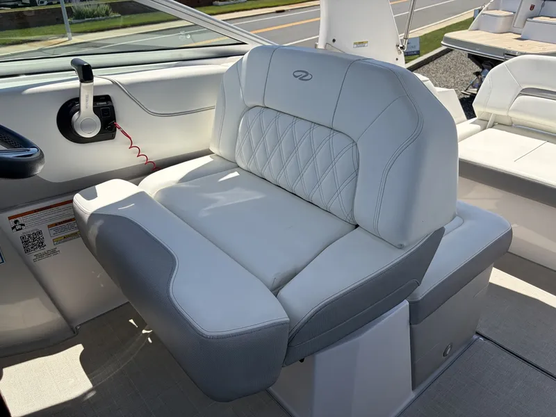Slide: The Image of Regal 26 XO 2021 - 6508518