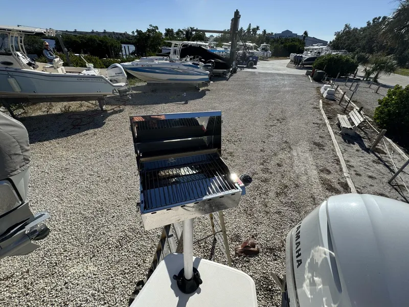 Slide: The Image of Regal 26 XO 2021 - 5850115