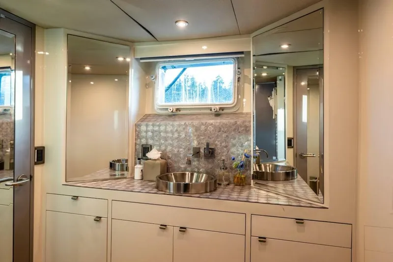 Slide: The Image of Cheoy Lee 92 1988 - 5850241