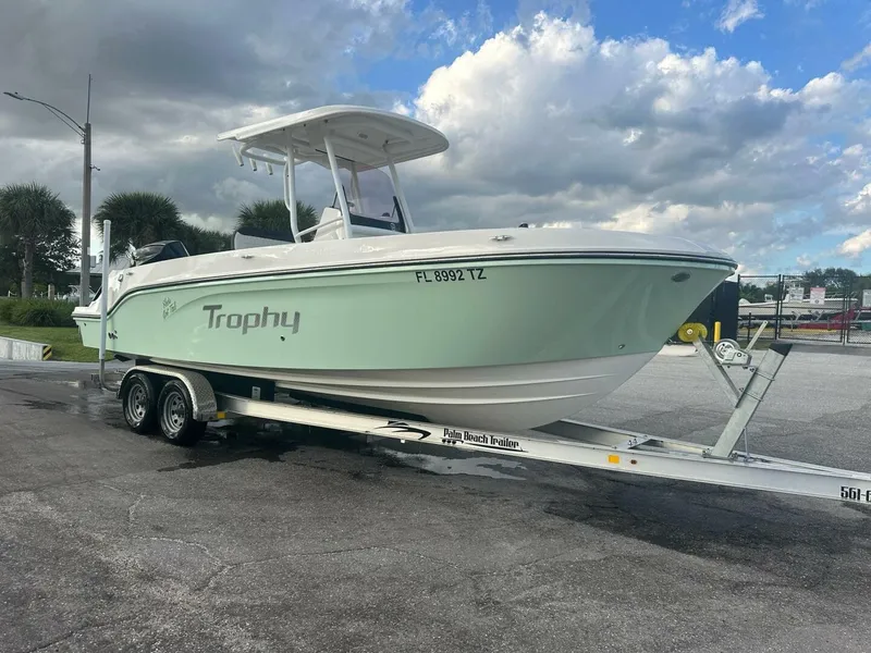The Image of Bayliner Trophy T24CC 2024 - 5851123
