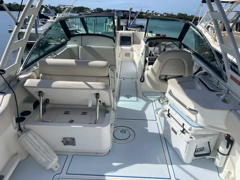 Slide: The Image of Boston Whaler 230 Vantage 2015 - 5850705