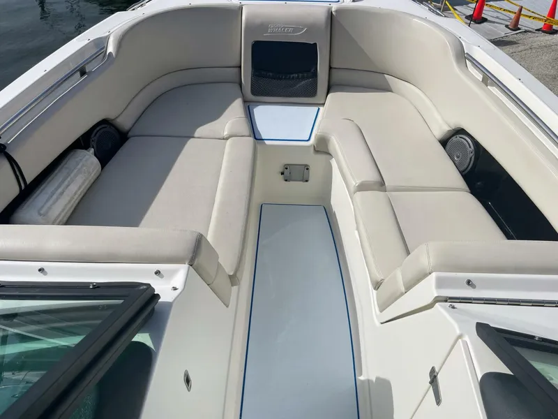 Slide: The Image of Boston Whaler 230 Vantage 2015 - 5850731