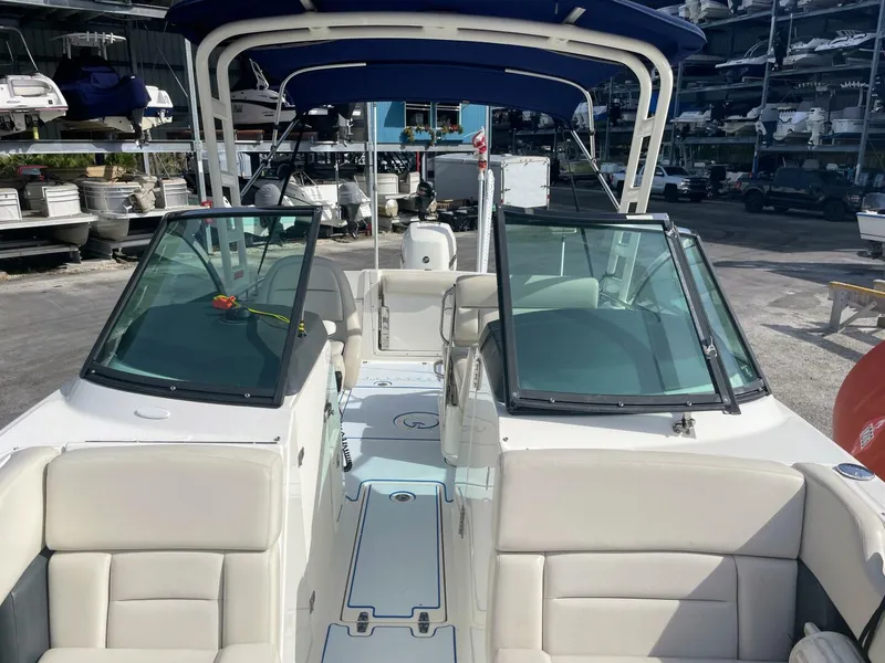 Slide: The Image of Boston Whaler 230 Vantage 2015 - 5850739