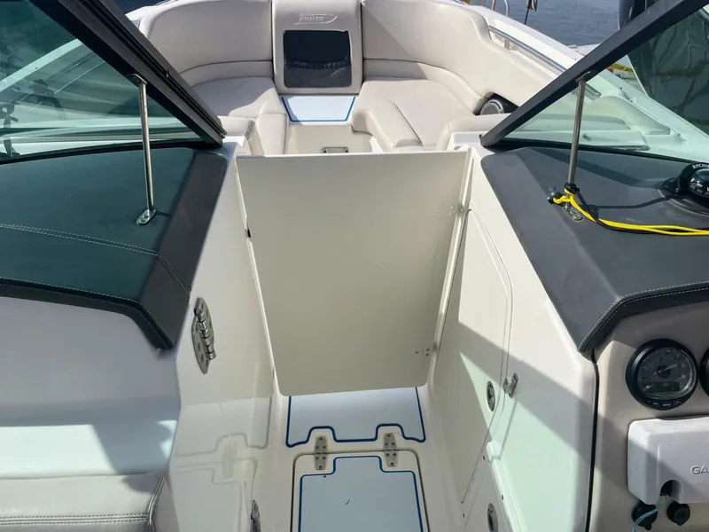 Slide: The Image of Boston Whaler 230 Vantage 2015 - 5850744