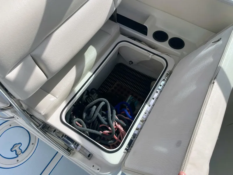 Slide: The Image of Boston Whaler 230 Vantage 2015 - 5850748