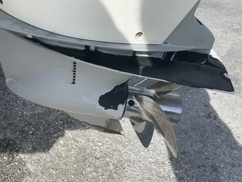 Slide: The Image of Boston Whaler 230 Vantage 2015 - 5850695