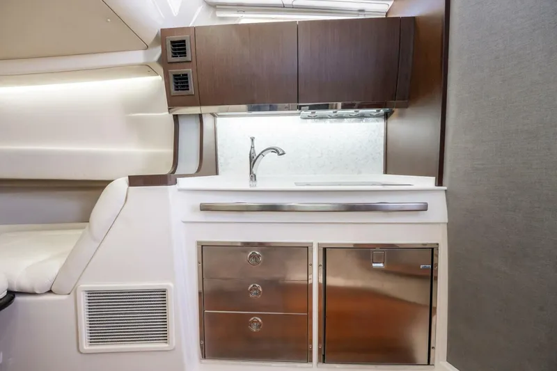 Slide: The Image of Grady-White Canyon 456 2021 - 5850836