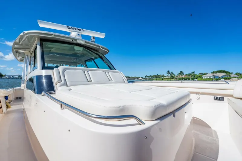 Slide: The Image of Grady-White Canyon 456 2021 - 5850852