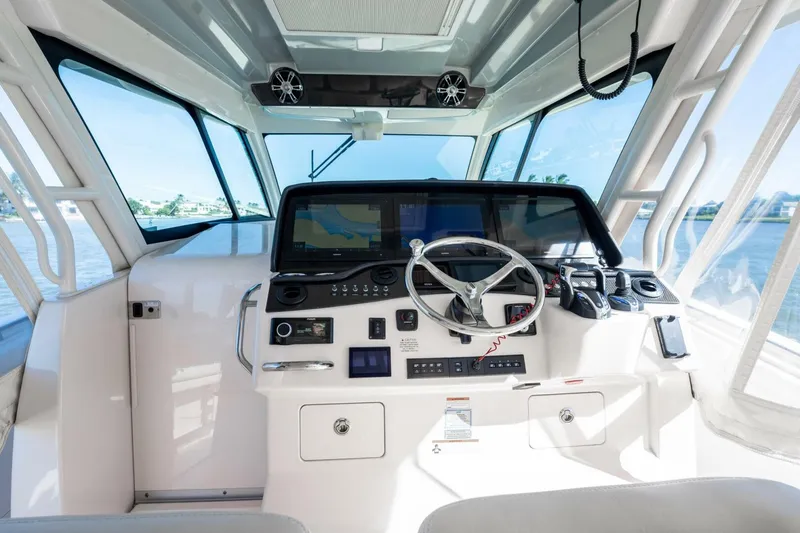 Slide: The Image of Grady-White Canyon 456 2021 - 5850856