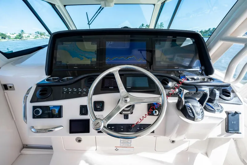 Slide: The Image of Grady-White Canyon 456 2021 - 5850857