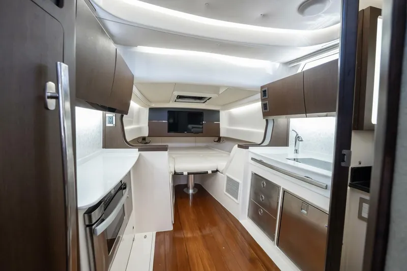 Slide: The Image of Grady-White Canyon 456 2021 - 5850831