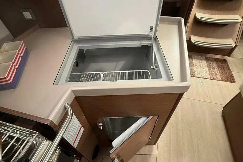 Slide: The Image of Beneteau Oceanis 40.1 2022 - 5851574