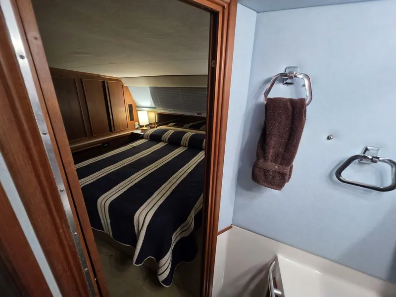 Slide: The Image of Sea Ray 415 1988 - 5891376