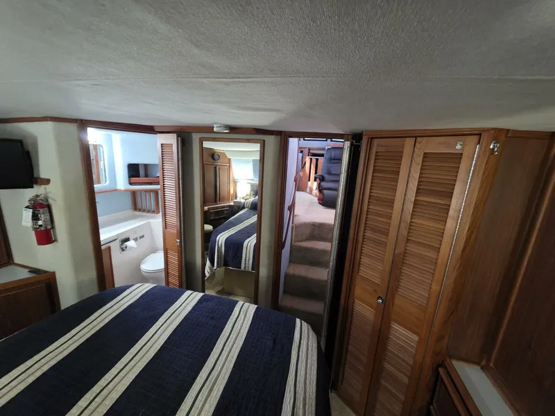 Slide: The Image of Sea Ray 415 1988 - 5891386