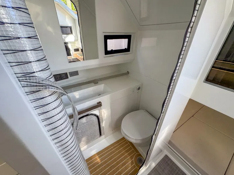 Slide: The Image of De Antonio Yachts D32 2026 - 5851746