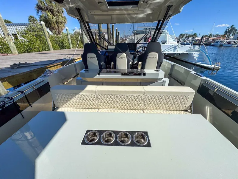 Slide: The Image of De Antonio Yachts D32 2026 - 5851688