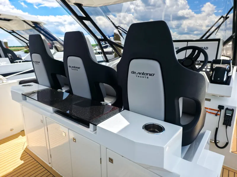 Slide: The Image of De Antonio Yachts D32 2026 - 6223983