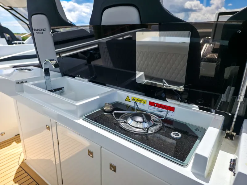 Slide: The Image of De Antonio Yachts D32 2026 - 6224020