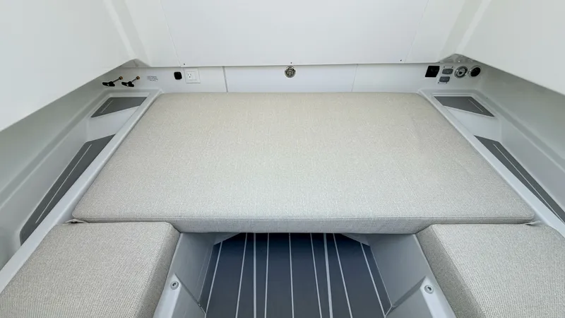Slide: The Image of Wellcraft 28 T-Top 2027 - 6536175