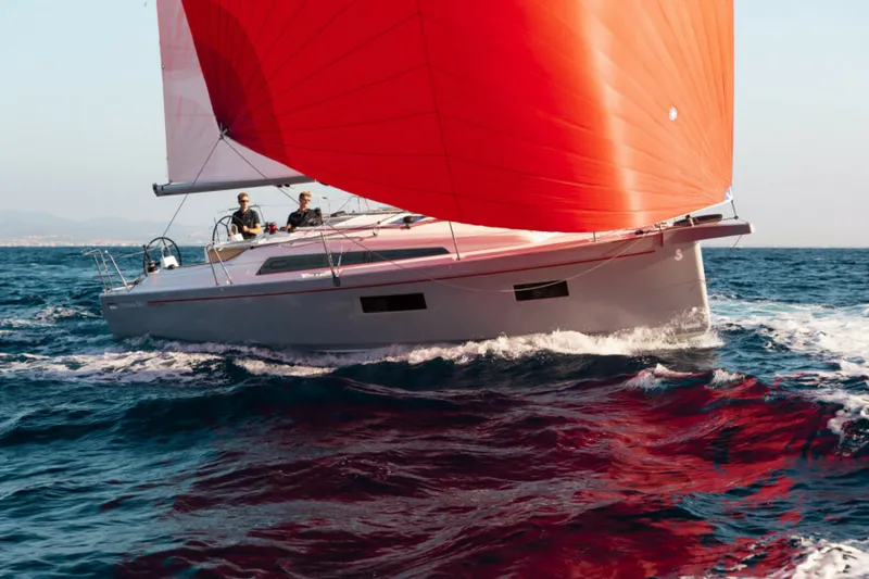 Slide: The Image of Beneteau Oceanis 34.1 Electric - 5852084