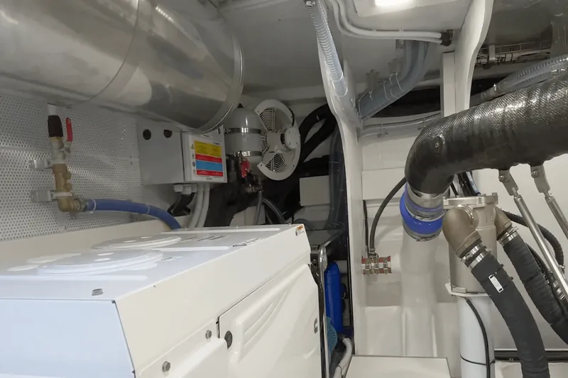 Slide: The Image of Galeon 560 FLY 2024 - 5852578