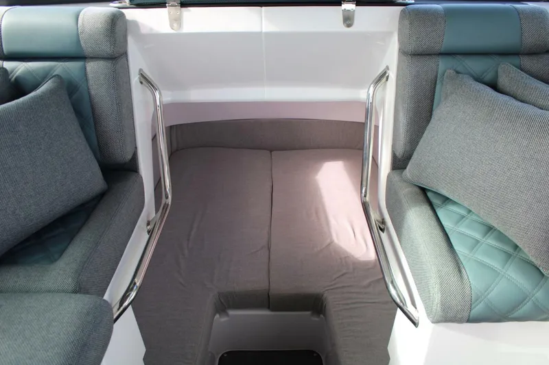 Slide: The Image of Axopar 37 - Cabin Entry  2024 Axopar 37 Cross - 5852969