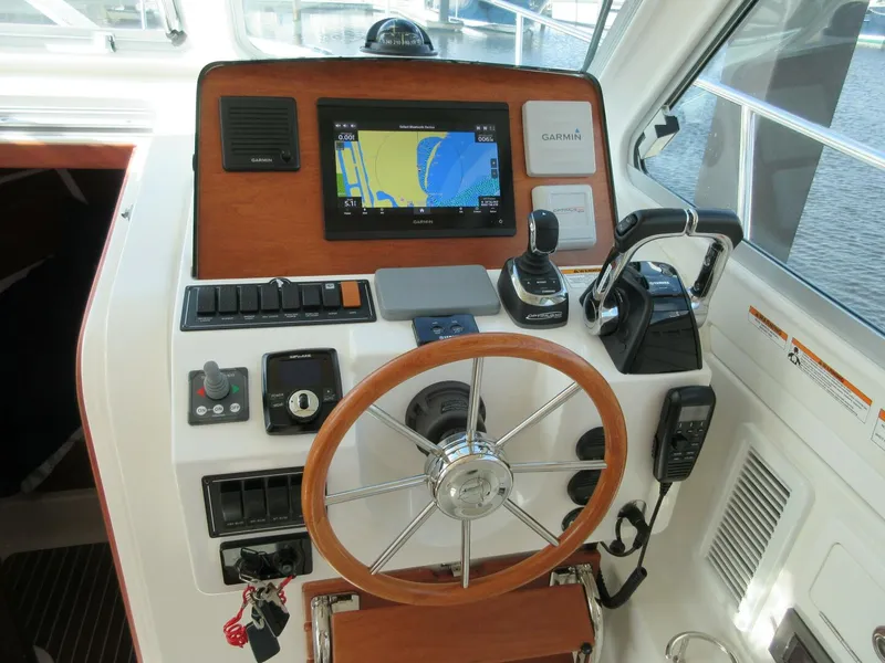 Slide: The Image of Back Cove 34O 2020 - 5853251