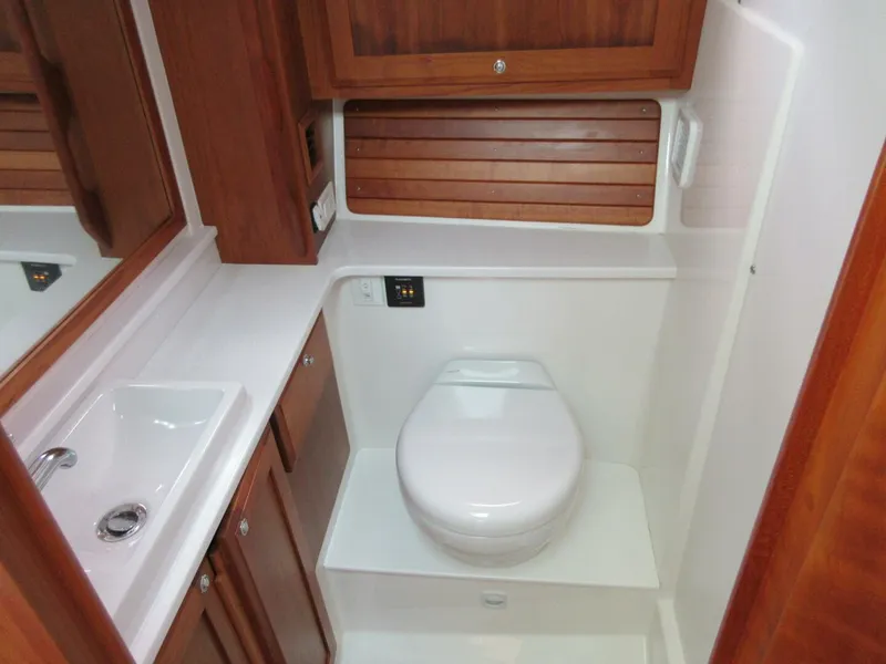 Slide: The Image of Back Cove 34O 2020 - 5853261