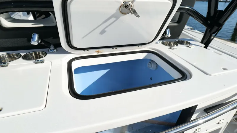 Slide: The Image of Cockpit Livewell - 5853183