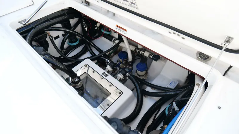 Slide: The Image of Blackfin 332 CC 2024 - 5853191