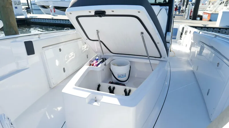 Slide: The Image of Forward Seating Storage - 5853162