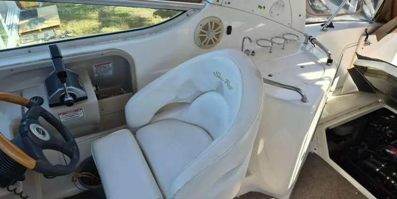 Slide: The Image of Sea Ray 31 2001 - 5853412