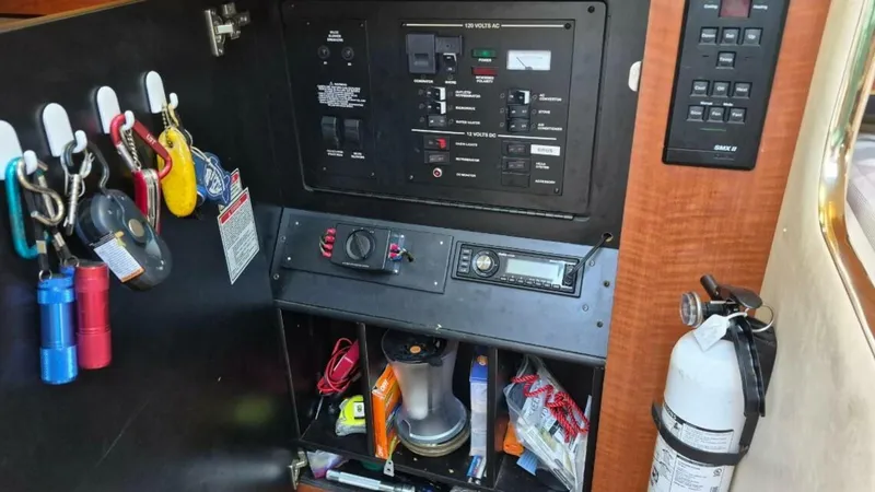 Slide: The Image of Sea Ray 31 2001 - 5853416