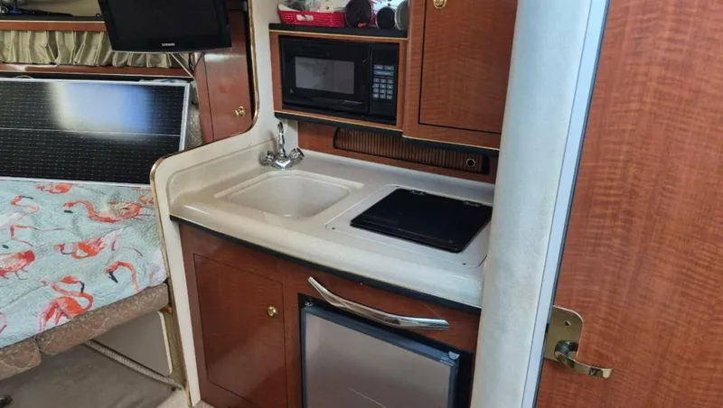 Slide: The Image of Sea Ray 31 2001 - 5853419