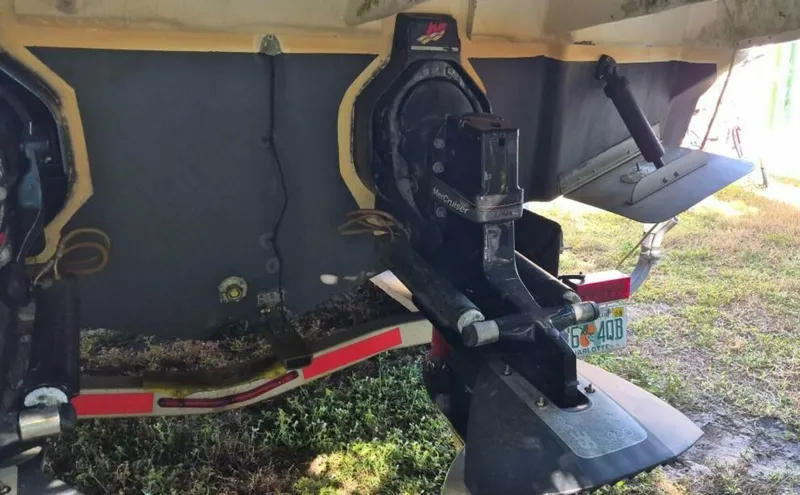 Slide: The Image of Sea Ray 31 2001 - 5853405