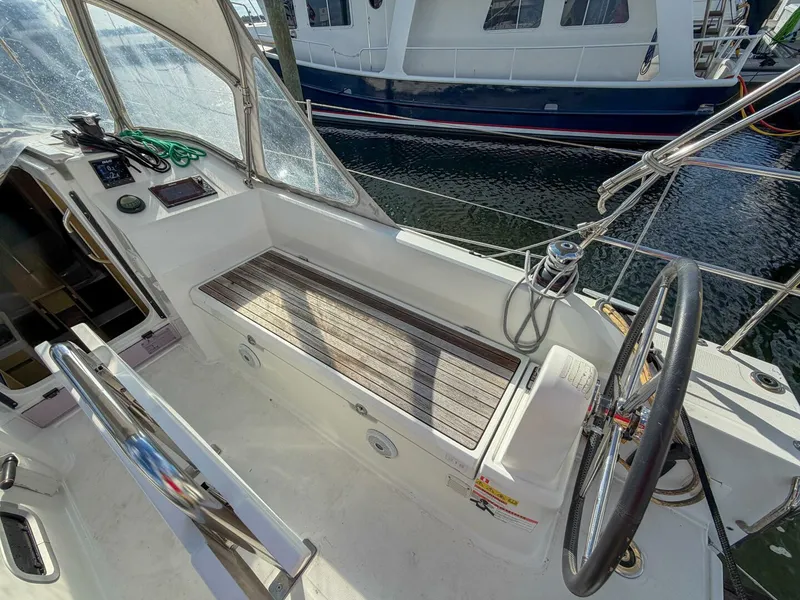 Slide: The Image of Beneteau 30.1 2021 - 5863403