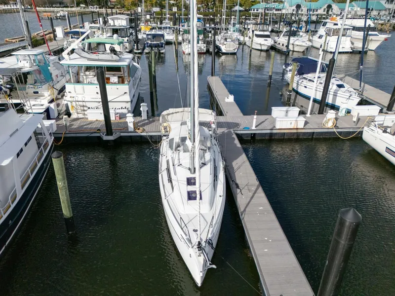 Slide: The Image of Beneteau 30.1 2021 - 5863459