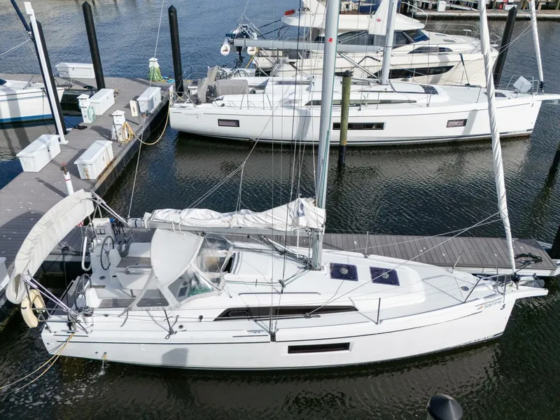 Slide: The Image of Beneteau 30.1 2021 - 5863461