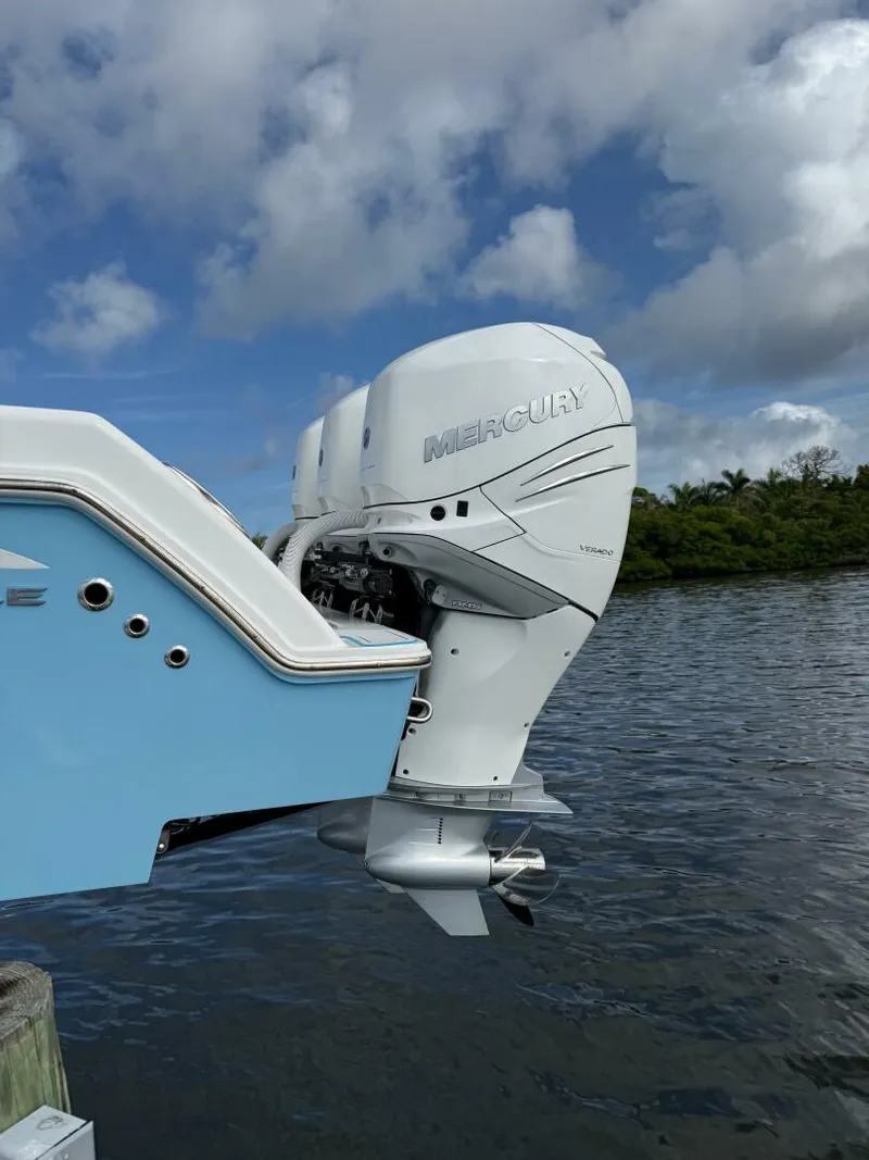 Slide: The Image of 2021 Invincible 36 - 5854026