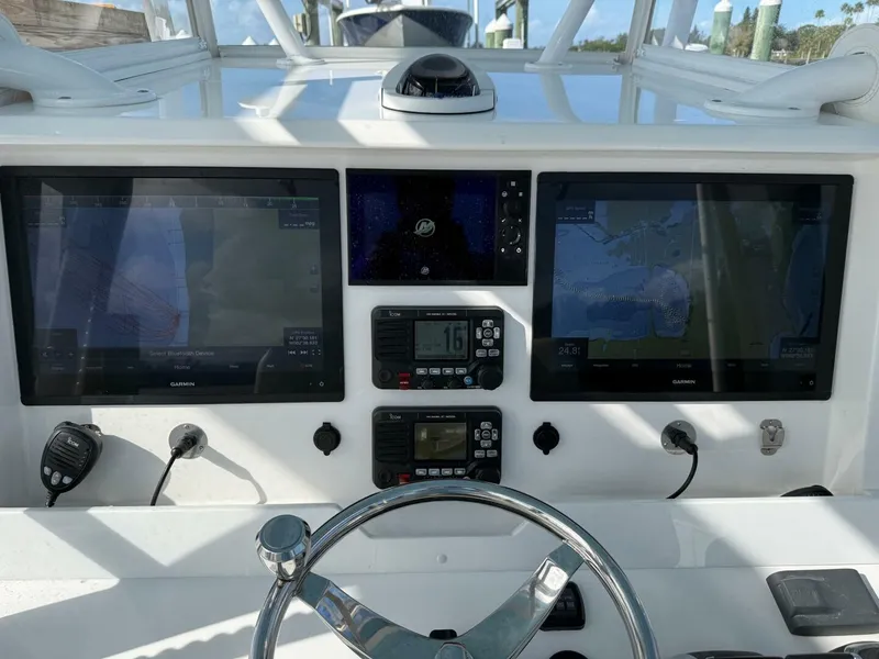 Slide: The Image of 2021 Invincible 36 - 5854034