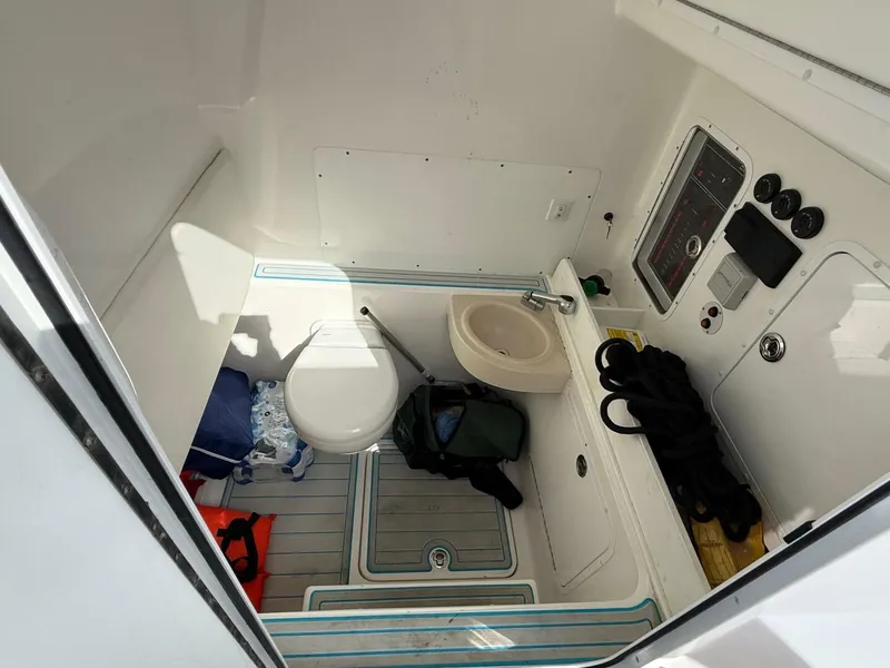 Slide: The Image of 2021 Invincible 36 - 5854043