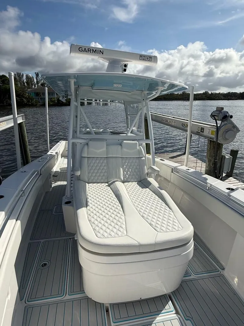 Slide: The Image of 2021 Invincible 36 - 5854044