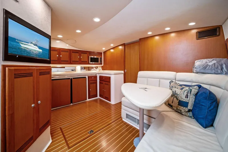 Slide: The Image of 2005 40 Cabo Express - Miss B Halvin - 5854248