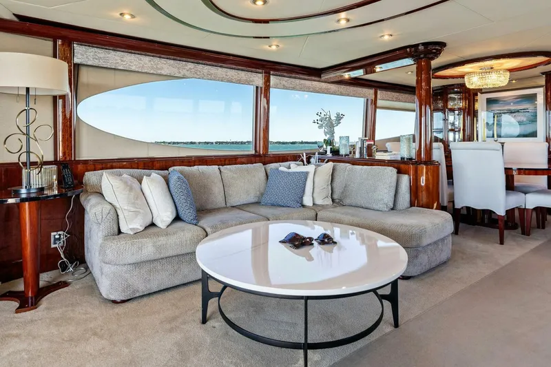 Slide: The Image of 2005 Lazzara Yachts 80 'Summerwind' - Salon - 5856237