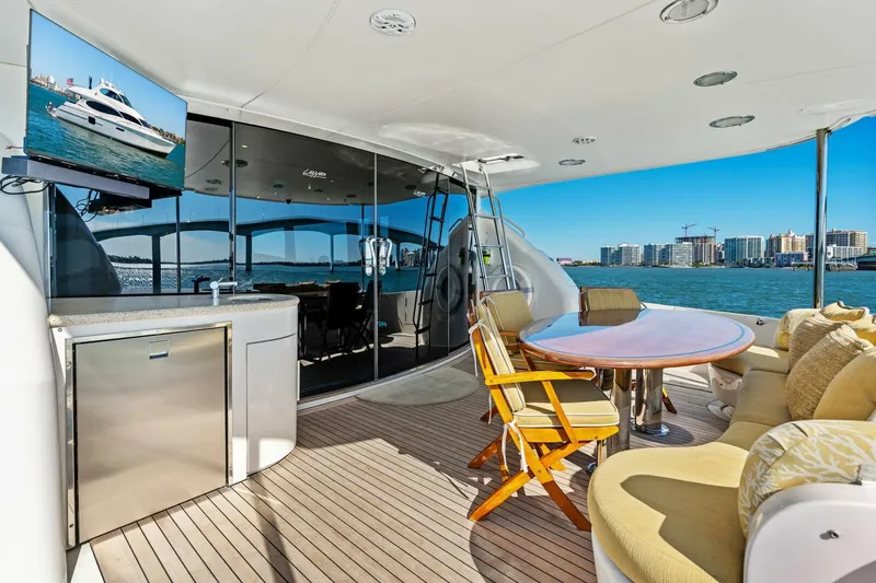 Slide: The Image of 2005 Lazzara Yachts 80 'Summerwind' - Cockpit - 5856288