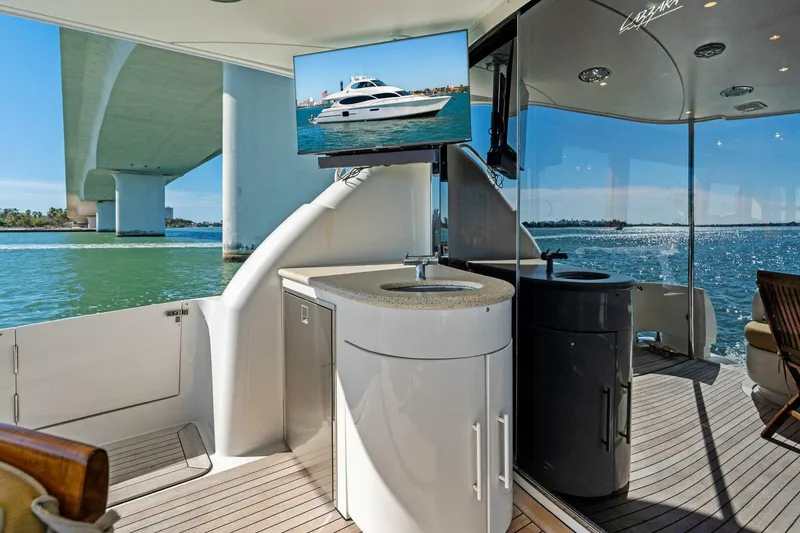 Slide: The Image of 2005 Lazzara Yachts 80 'Summerwind' - Cockpit - 5856286