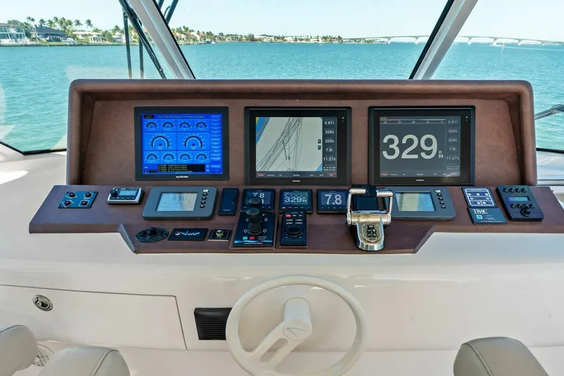 Slide: The Image of 2005 Lazzara Yachts 80 'Summerwind' - Skybridge Helm Controls - 5856271