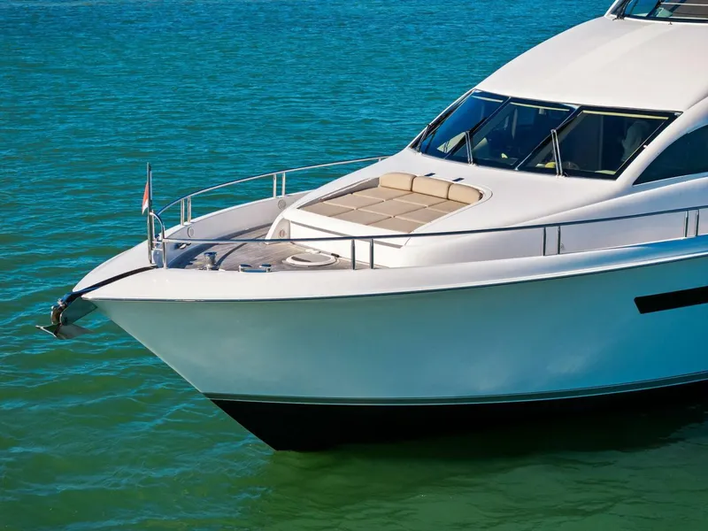 Slide: The Image of 2005 Lazzara Yachts 80 'Summerwind' - Profile Bow - 5856222