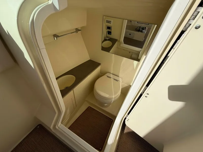 Slide: The Image of Chris-Craft 28 Launch GT 2023 - 5870097